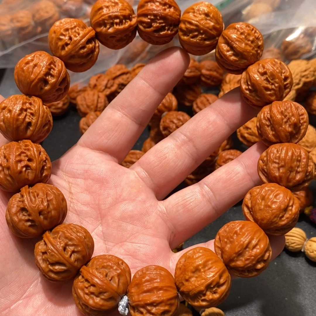 人***币核桃核桃树王手持