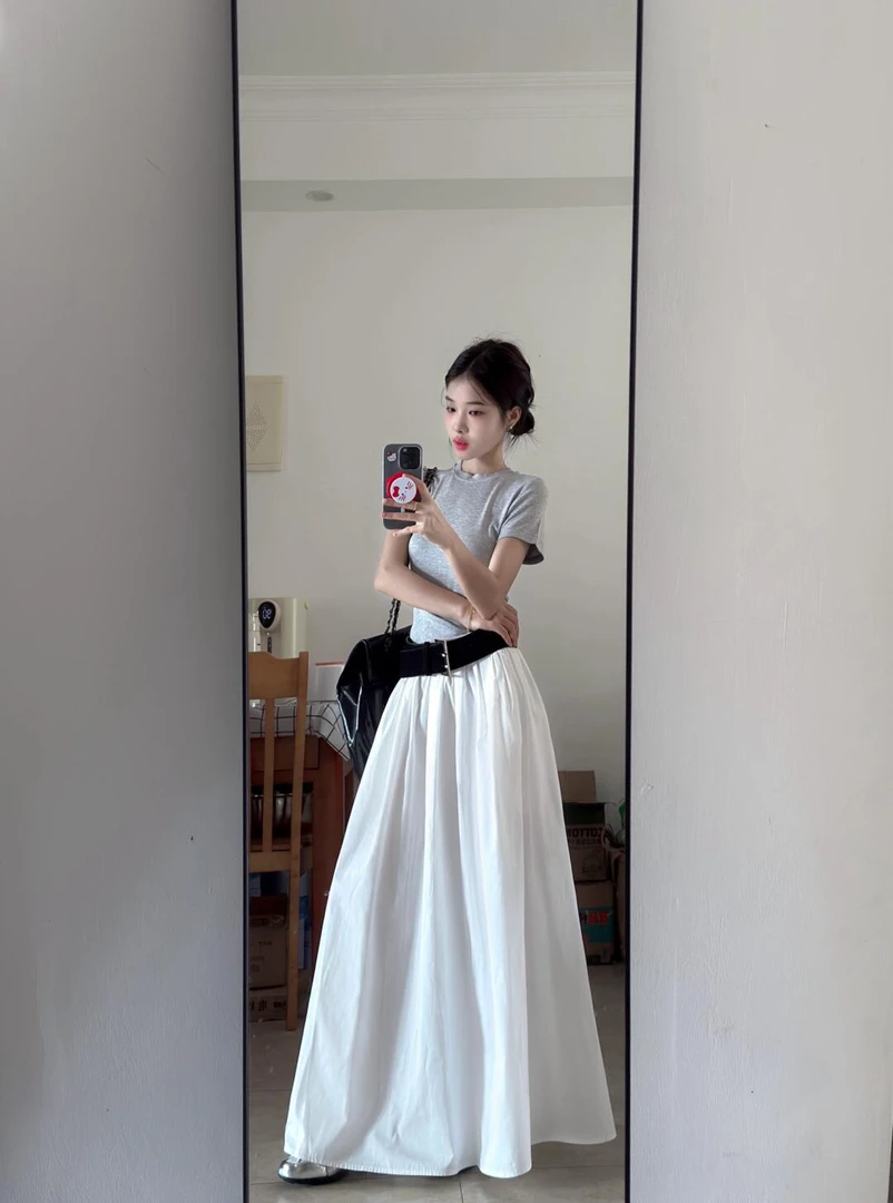 2025夏季新款高级感气质穿搭灰色显瘦短袖T恤白色高腰半身裙套装