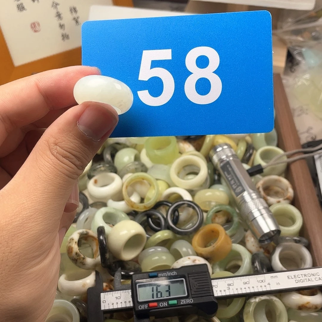 蛇纹石玉合金颈饰