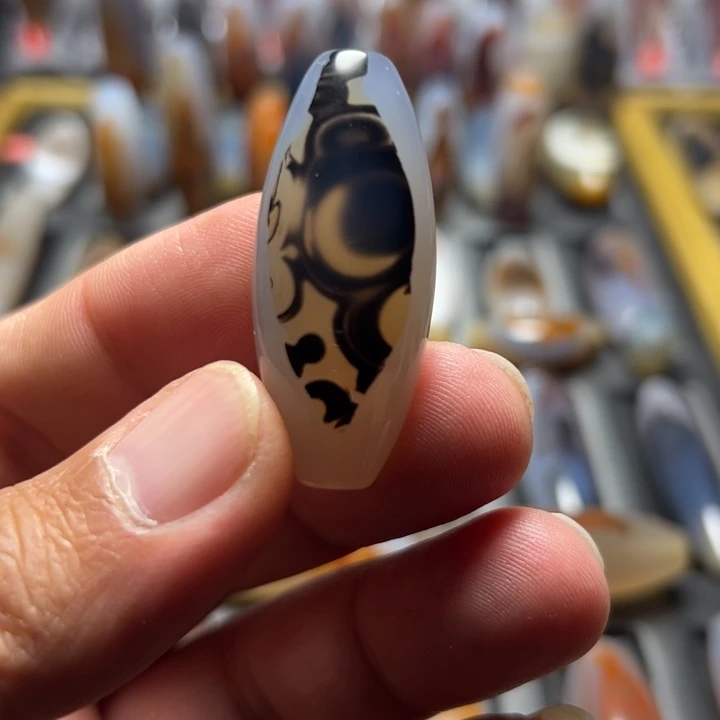 玛瑙/玉髓未镶嵌颈饰