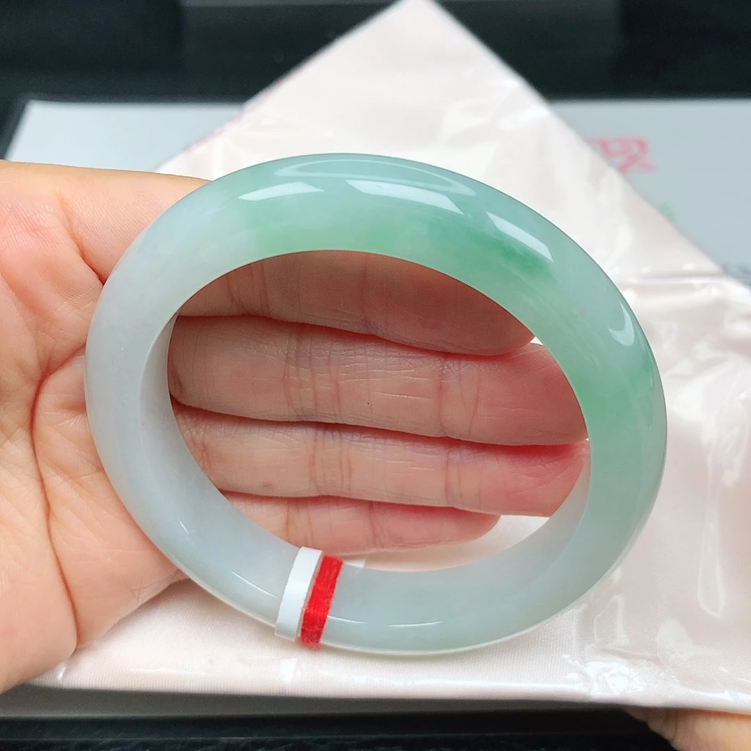 未镶嵌手镯翡翠飘绿8