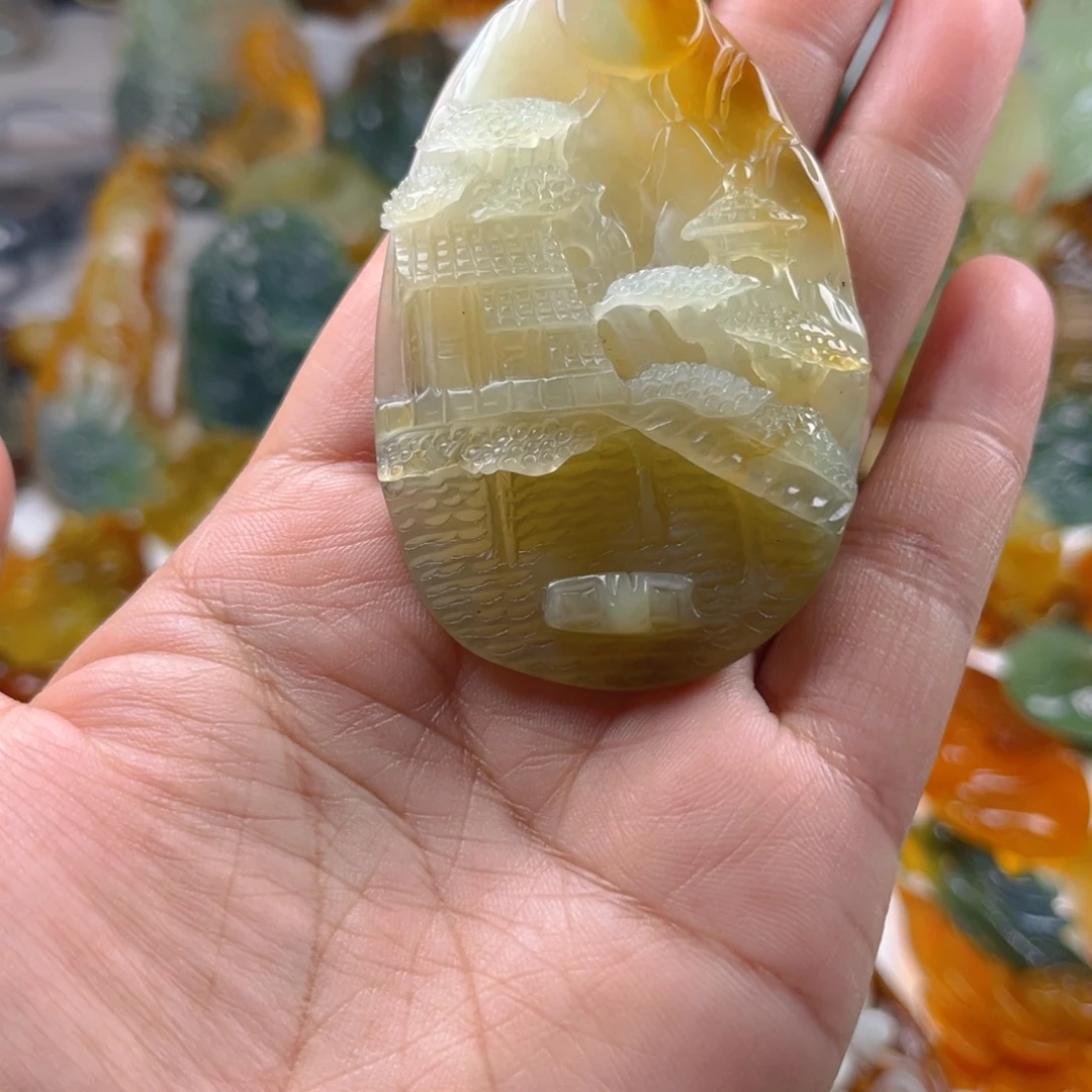 蛇纹石玉未镶嵌颈饰
