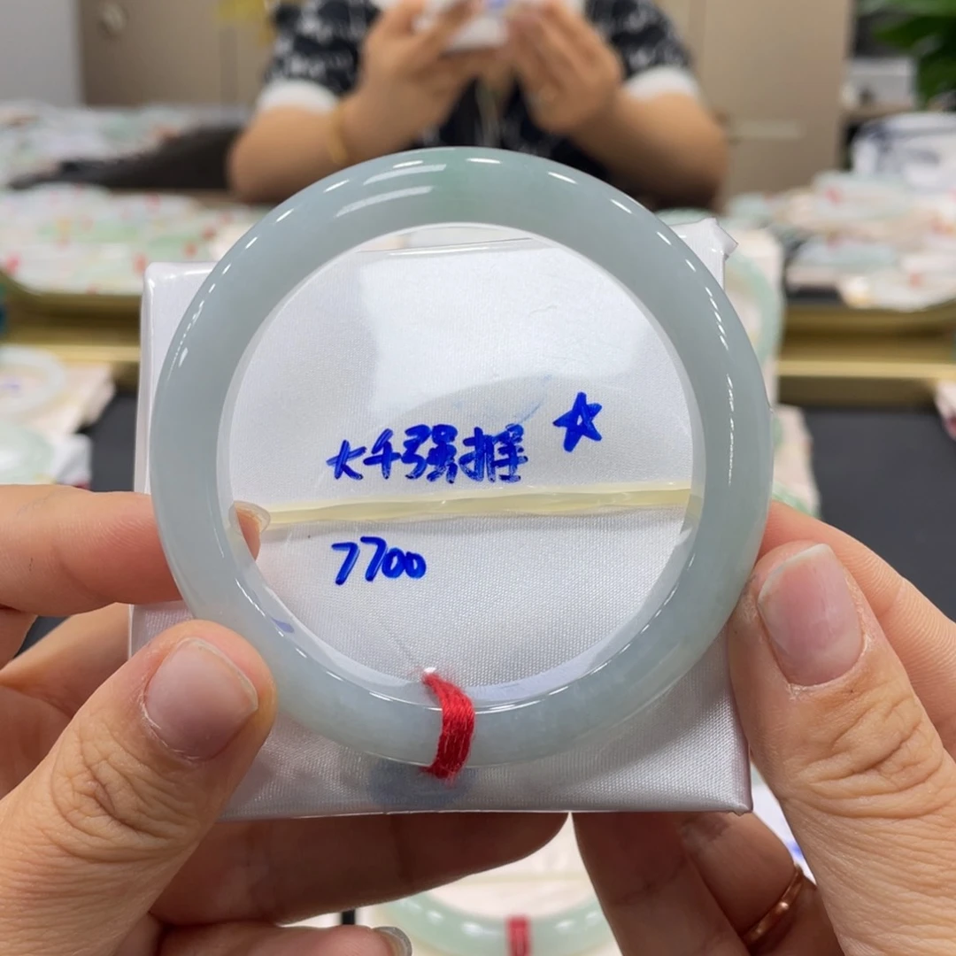 未镶嵌手镯翡翠翡翠