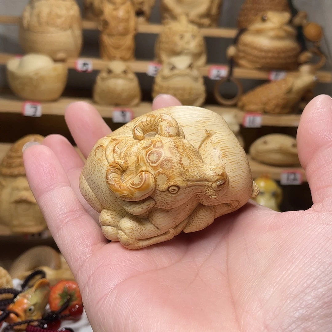 竹竹根雕牛手把件