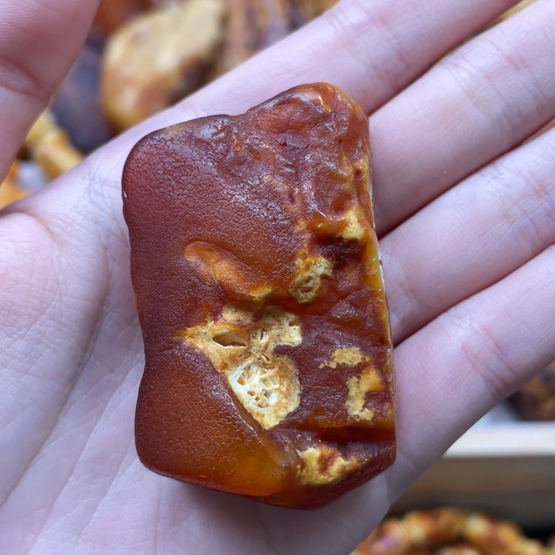 琥珀珠宝奇石未镶嵌