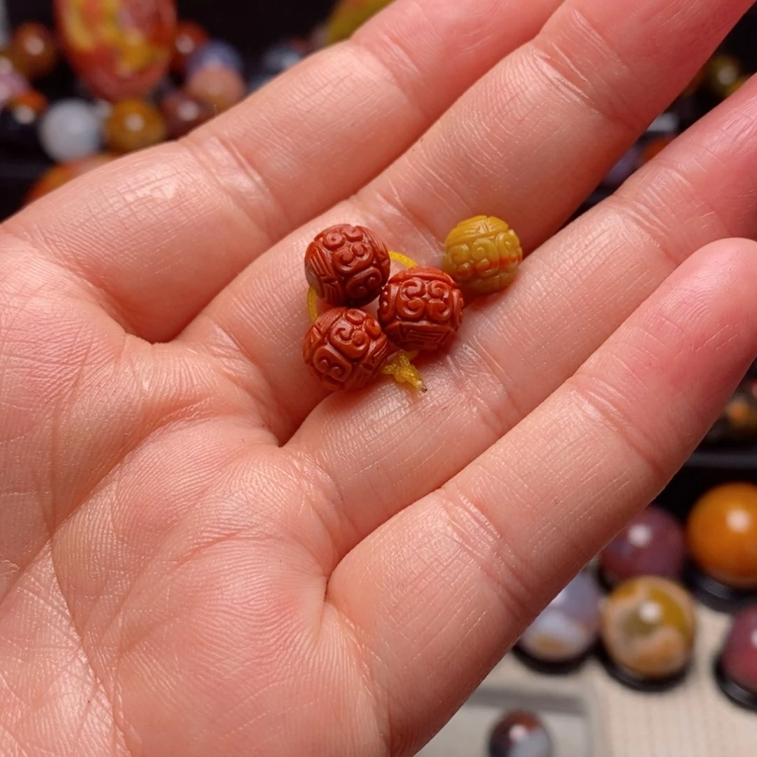 玛瑙/玉髓战国红玛瑙未镶嵌刘*团