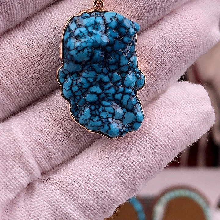 绿松石未镶嵌原矿