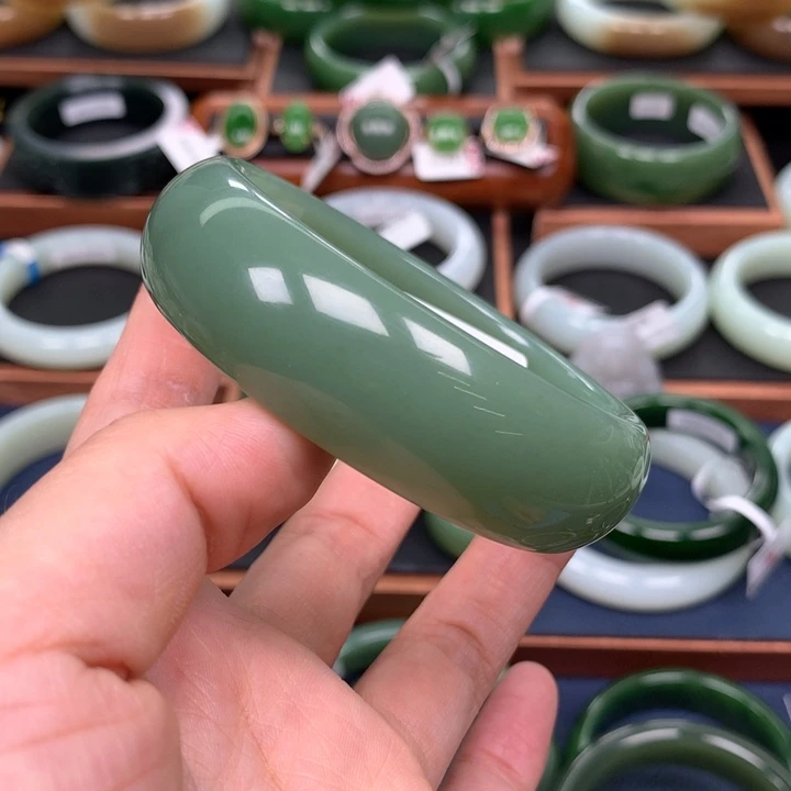 和田玉（碧玉）手镯5859圈口未镶嵌