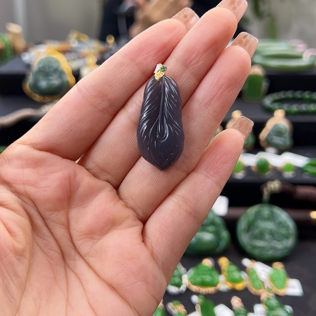 和田玉18K金镶嵌颈饰