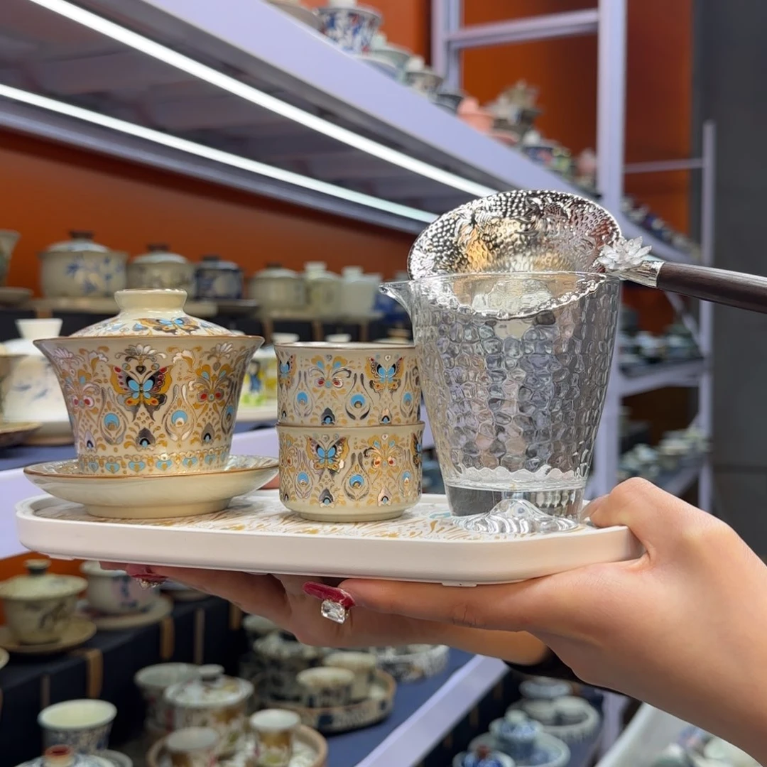 我在外面吃饭呢你在哪了我在