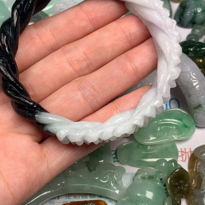 小***敏未镶嵌定制翡翠翡翠