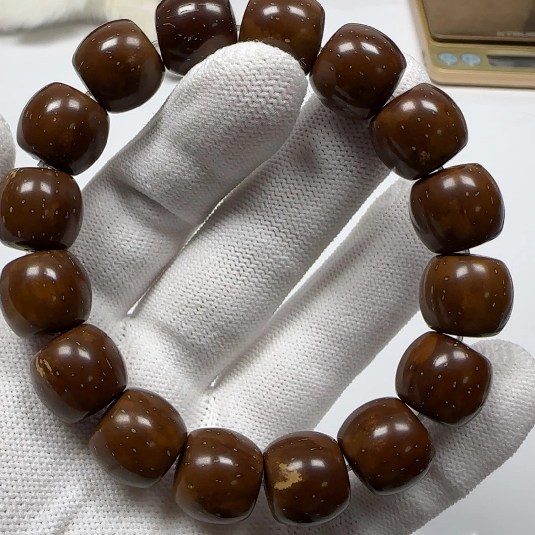 紫金鼠吊坠手串一条