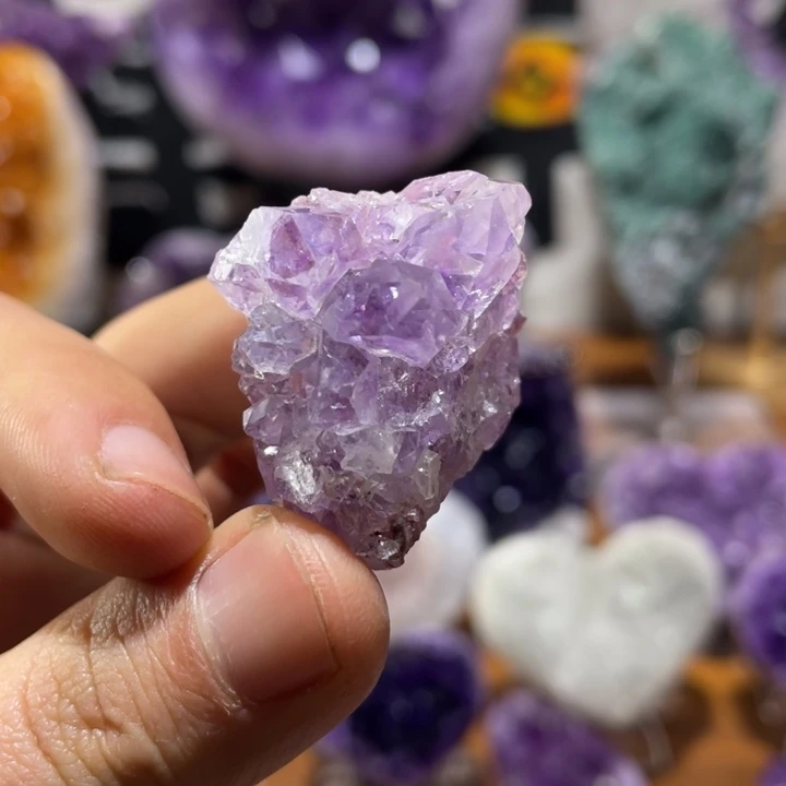 紫晶未镶嵌大型摆件（非配饰）