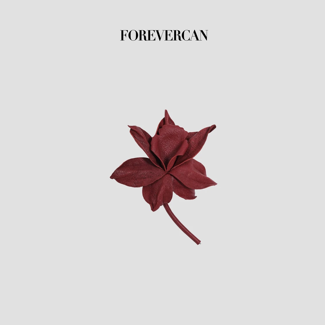 FOREVERCAN【新品彩蛋】红色羊皮手工花朵胸针SS26159