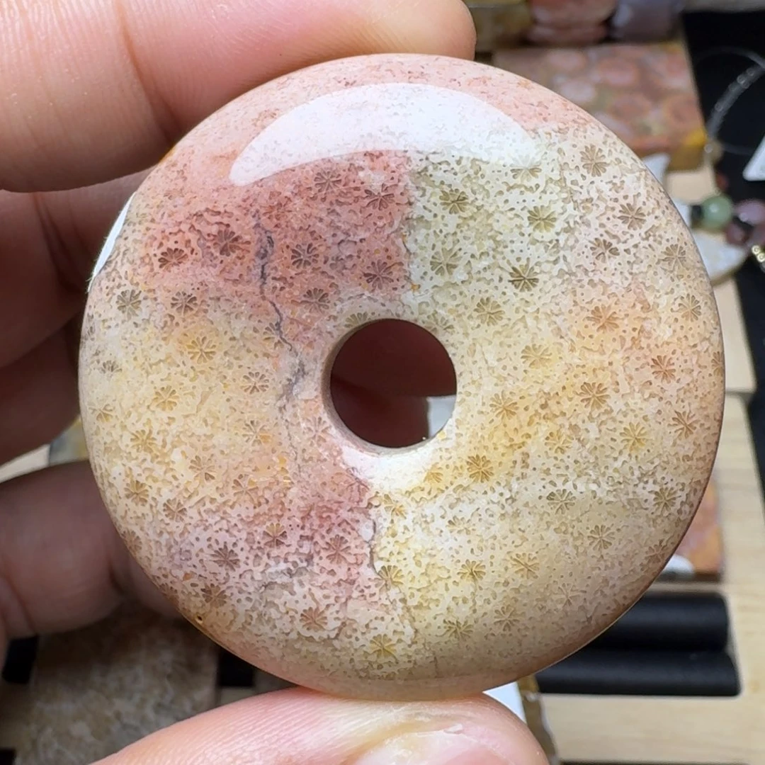 未镶嵌纯天然色有机玉石保真色硅化玉特价