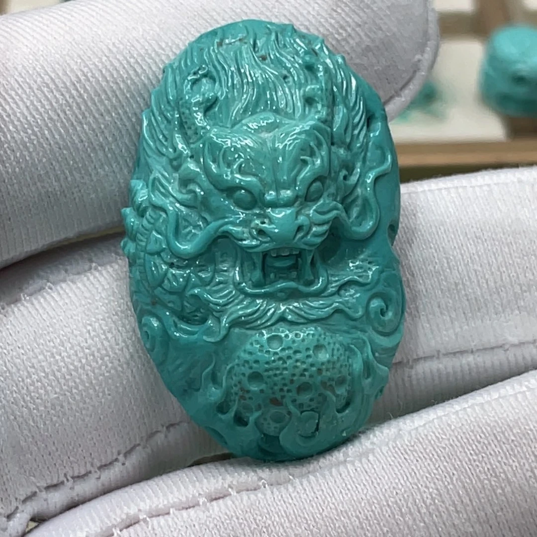 绿松石未镶嵌颈饰
