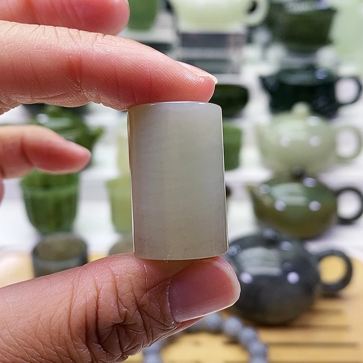 未镶嵌和田玉挂件