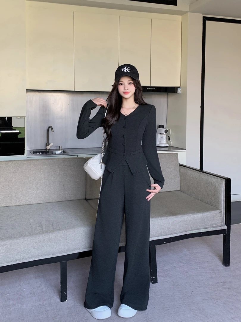 长2025秋装胖mm大码休闲运动套装收腰显瘦上衣阔腿裤两件套80452
