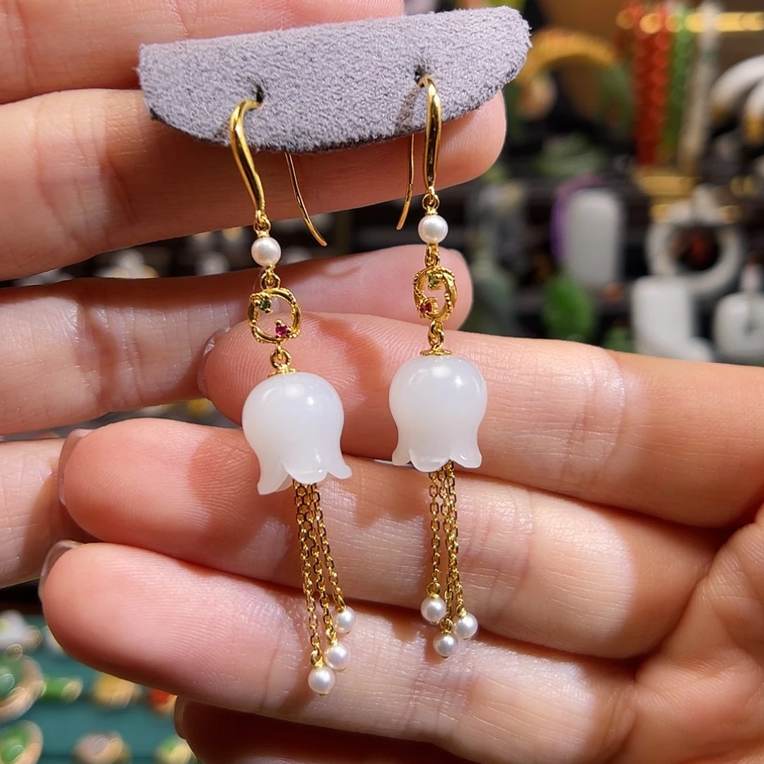 和田玉耳饰18K金镶嵌