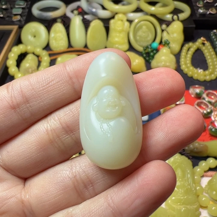 和田玉颈饰未镶嵌米达佛公