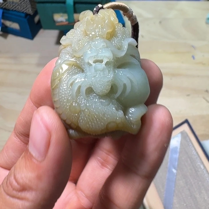 未镶嵌和田玉（糖玉）挂件