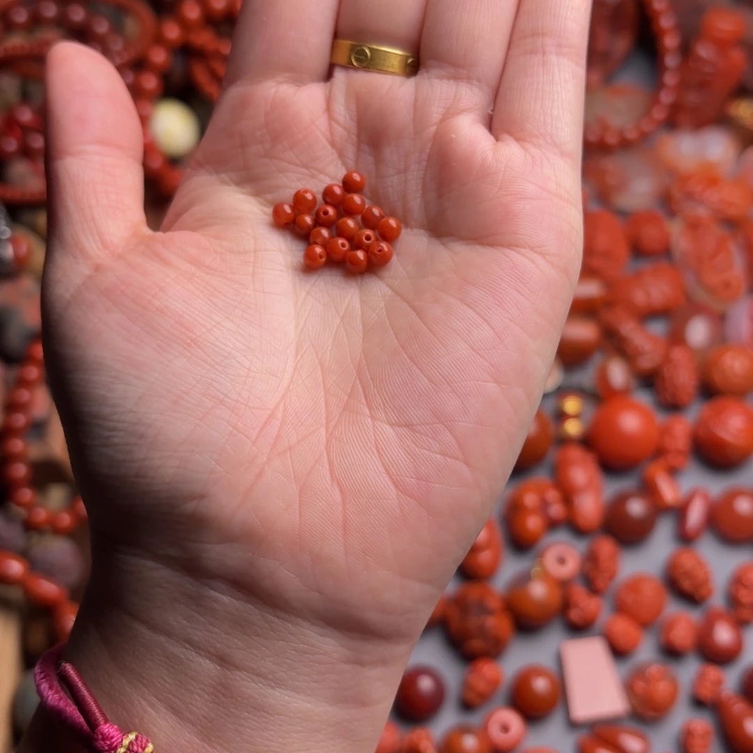 迁***人南红玛瑙未镶嵌手链