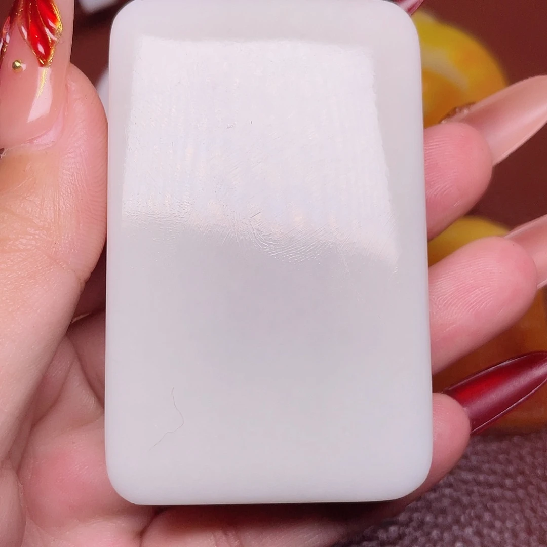 和田玉颈饰未镶嵌译**下