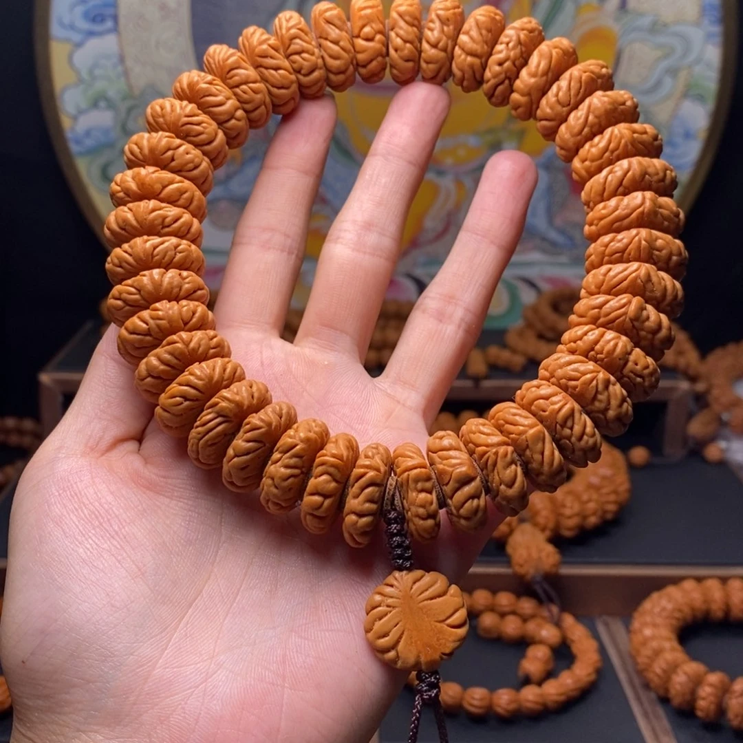 手串桃核礼****班龙纹桃核祥云