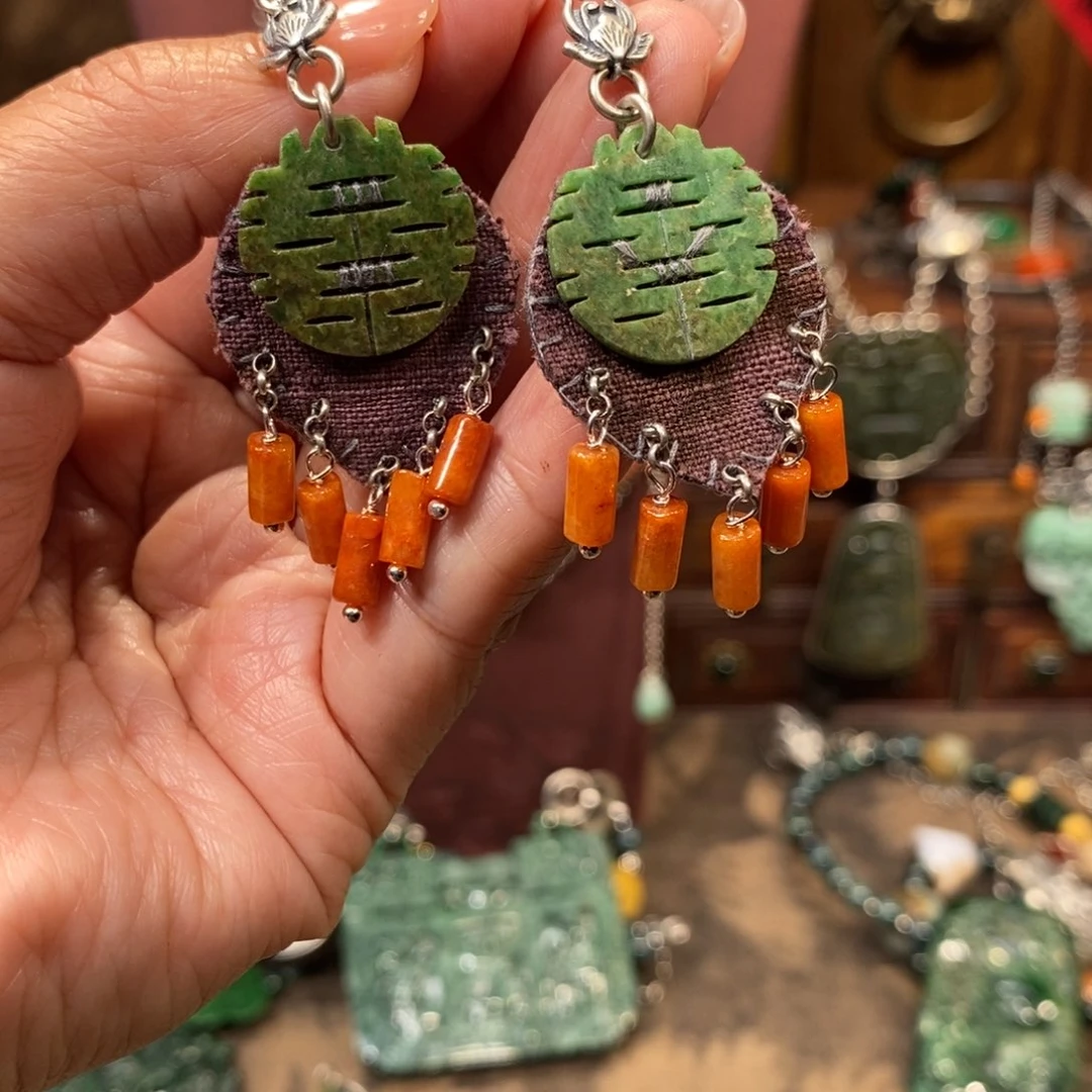 翡翠吊坠(赠链)未镶嵌