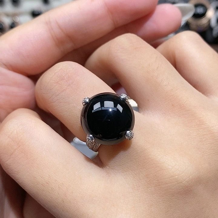 翡翠戒指18K金镶嵌杨***店蛋面