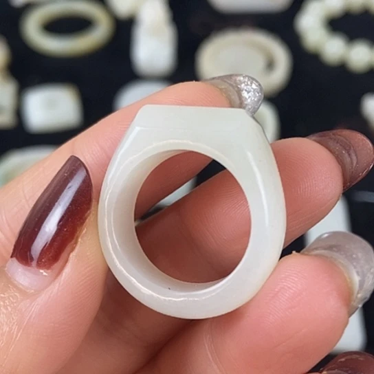 和田玉（糖玉）未镶嵌挂件