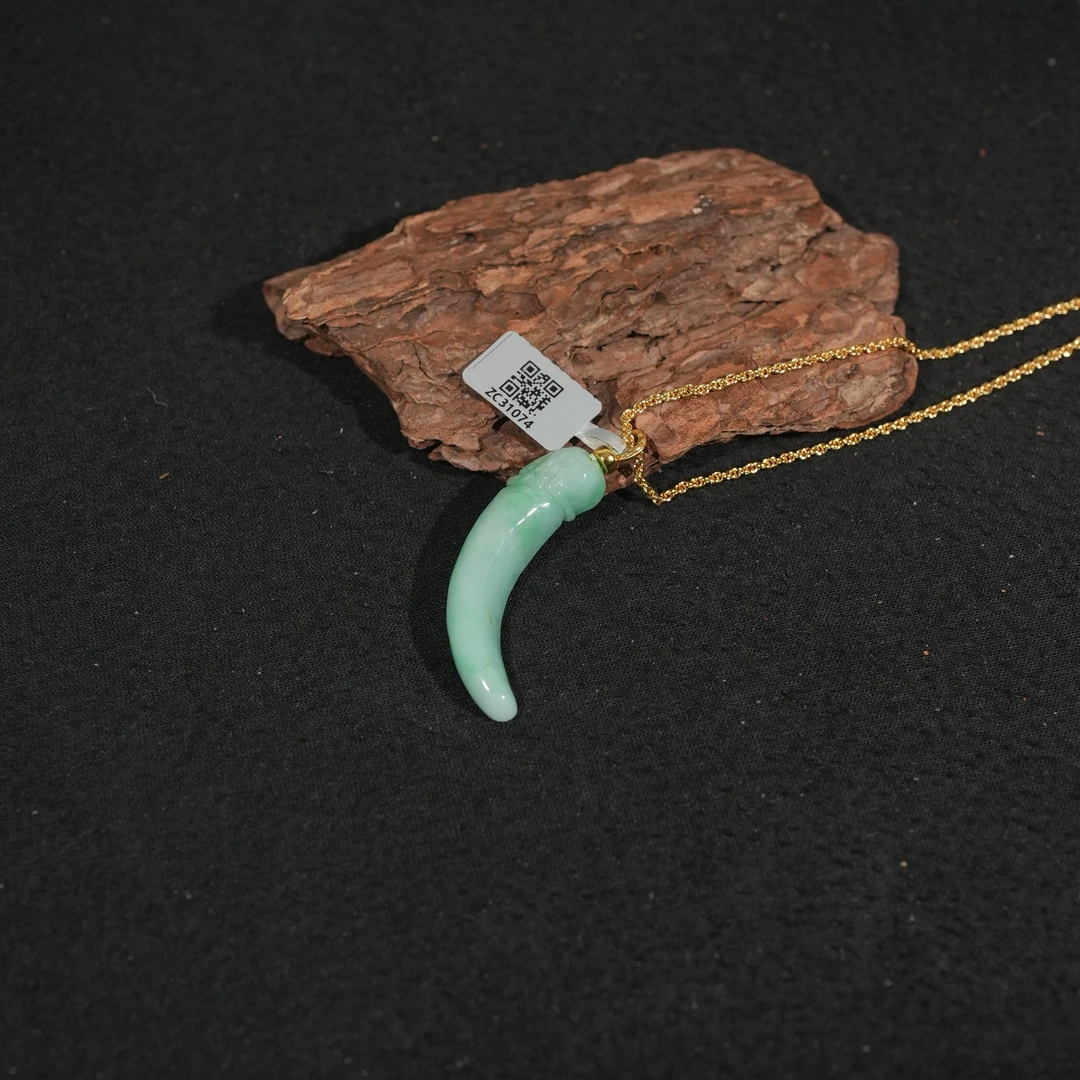 12.15香港王老板-翡翠吊坠k1440