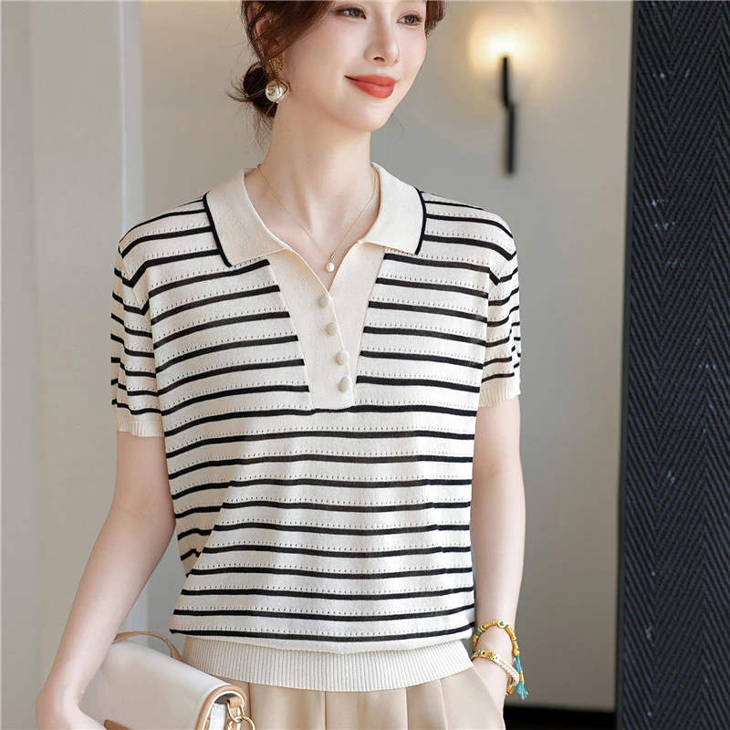 妈妈夏装冰丝短袖条纹上衣新款中老年女母亲节套装薄款镂空T恤衫