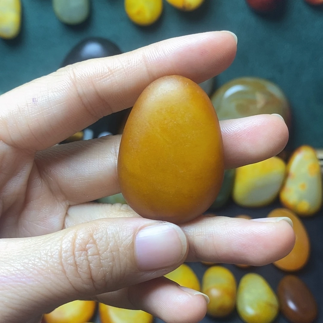 简***点和田玉（糖玉）未镶嵌挂件