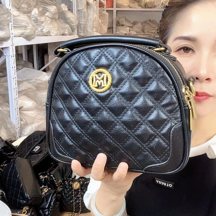 蚕丝小牛剖层皮革PU