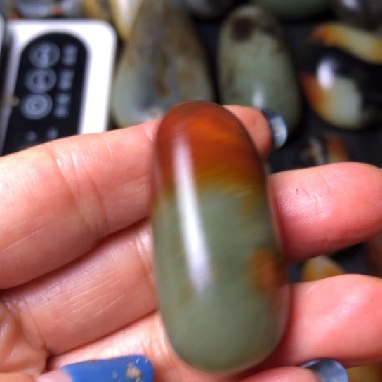 和田玉未镶嵌珠宝奇石