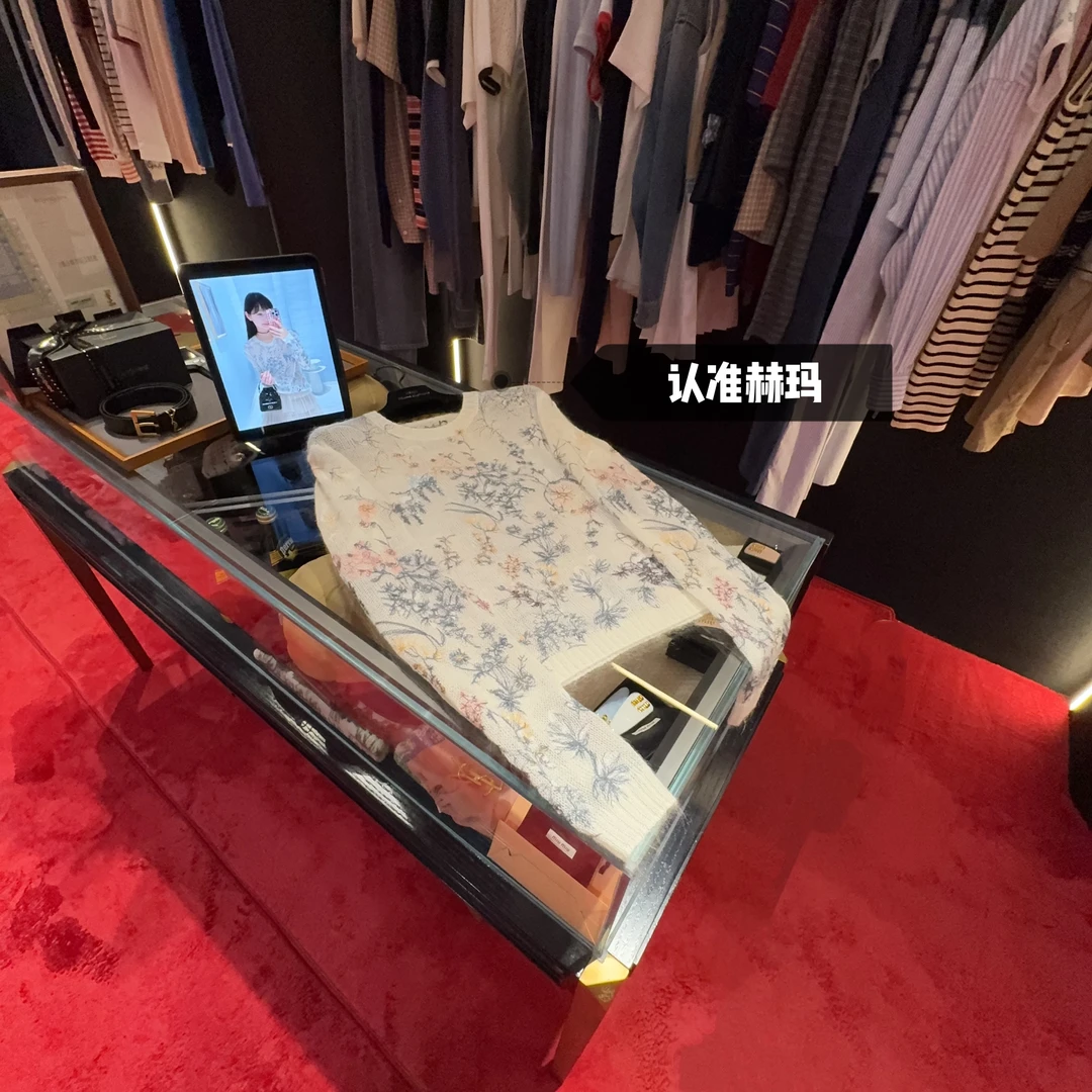 认准赫玛 SS25 早春园林植物绣花图案轻薄针织衫#1363上新