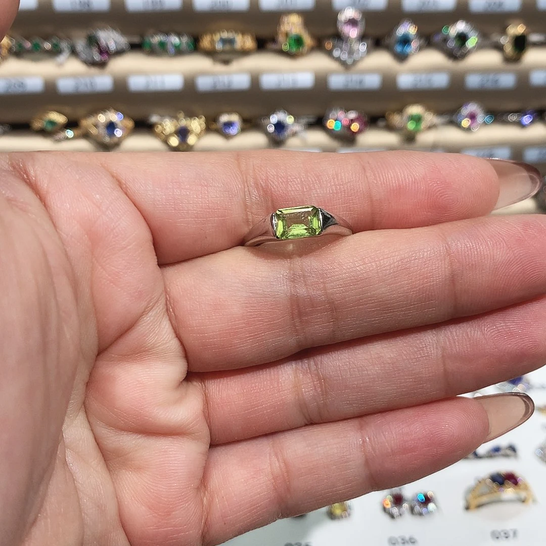 橄榄石银S925镶嵌戒指