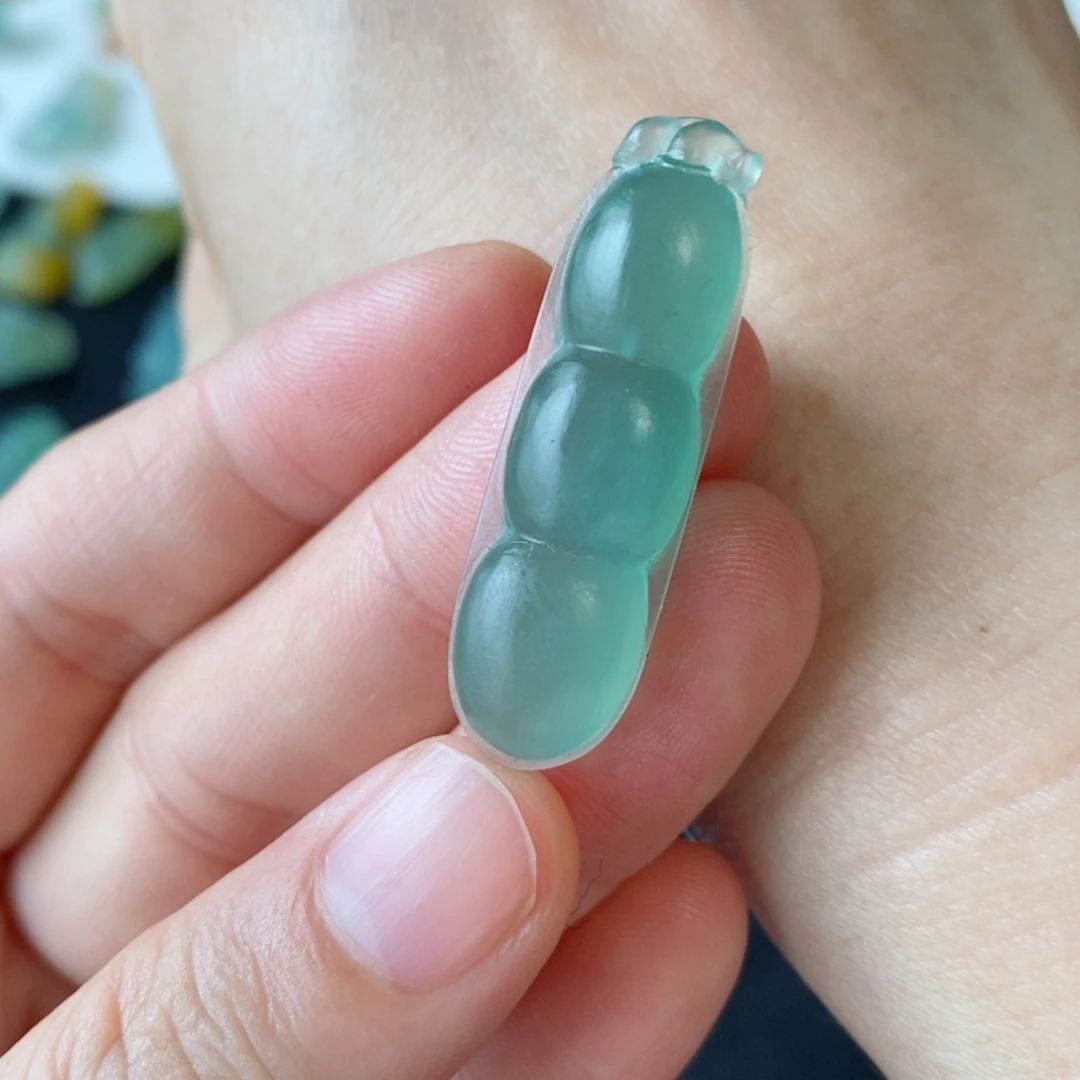 未镶嵌定制翡翠豆子