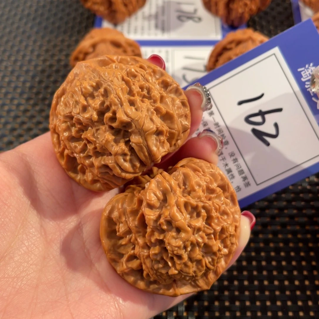 文玩核桃把件162号46尺官帽