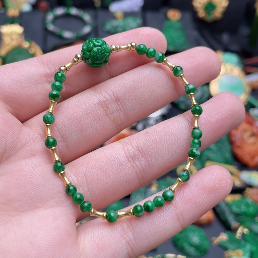 翡翠18K金镶嵌颈饰