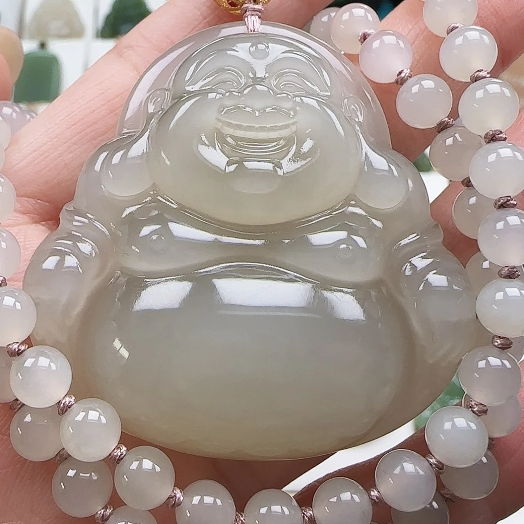 和田玉18K金镶嵌颈饰