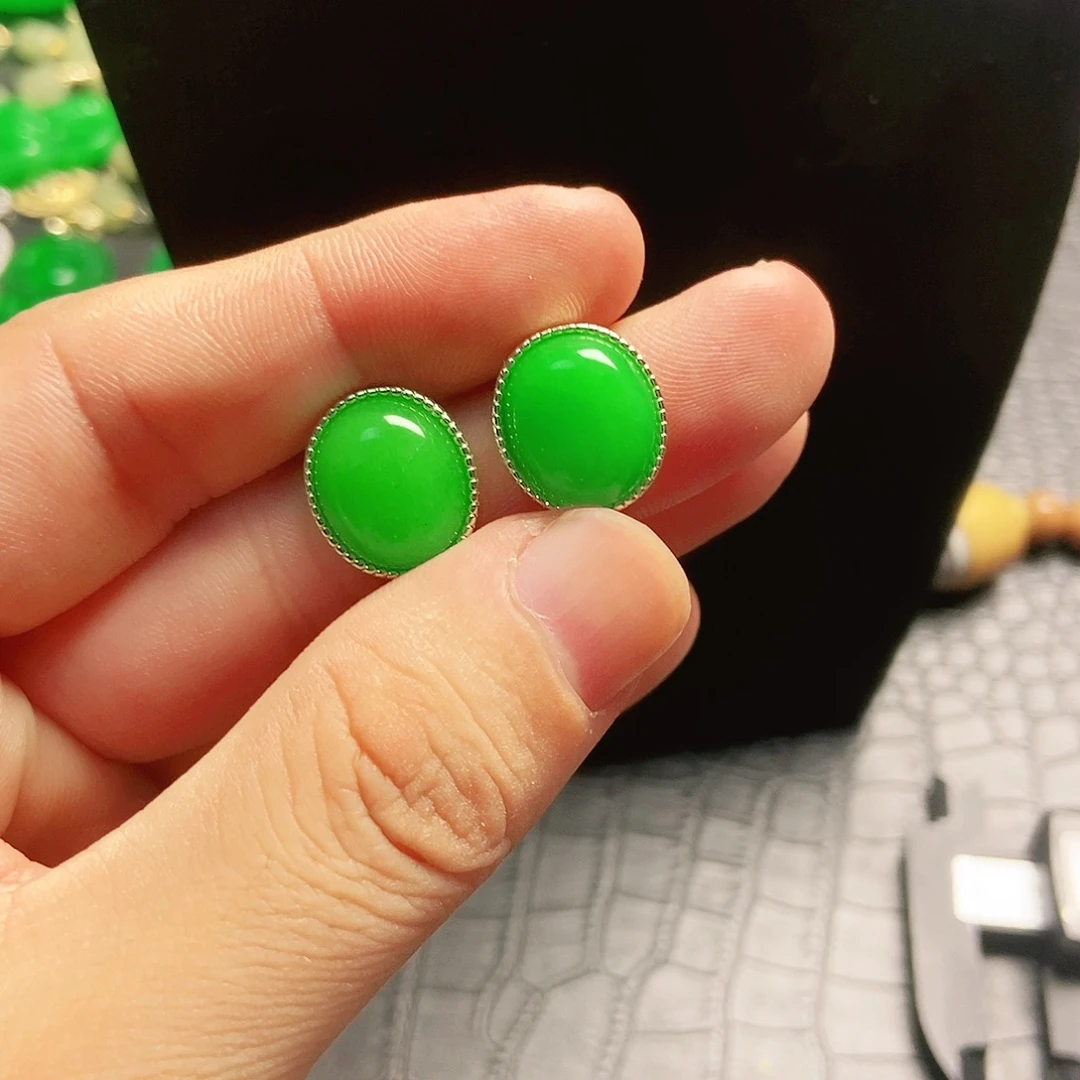 颈饰14K金镶嵌翡翠