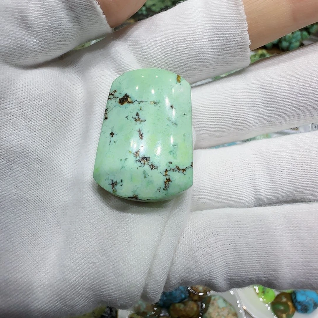 绿松石未镶嵌原矿绿松石