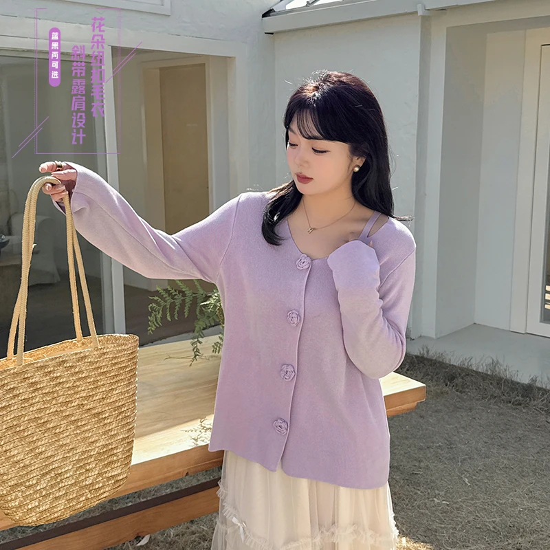 【巴黎夜未晚】2025年春季新款时尚显瘦镂空花朵纽扣毛衣-F362