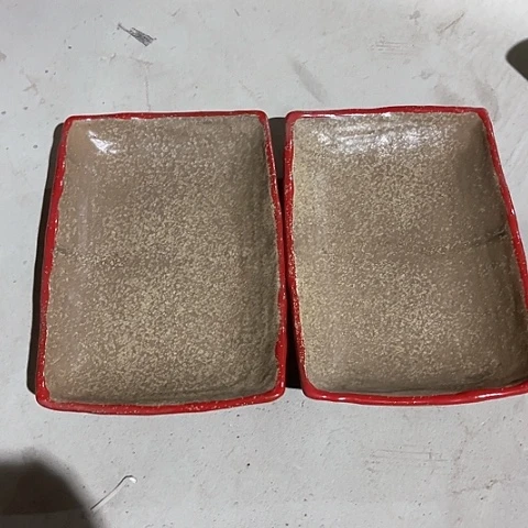 微瑕，不能明火，口径26高度4宽17，2个