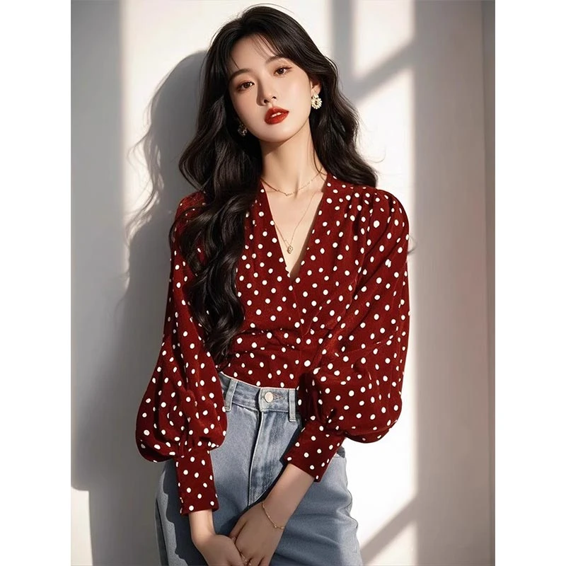 2025年春夏季新款长袖衬衫女法式复古港风气质减龄上衣设计感气质