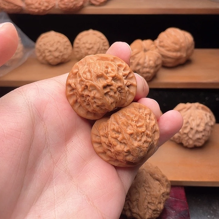 吊坠文玩核桃38全品毕业桃心宫灯