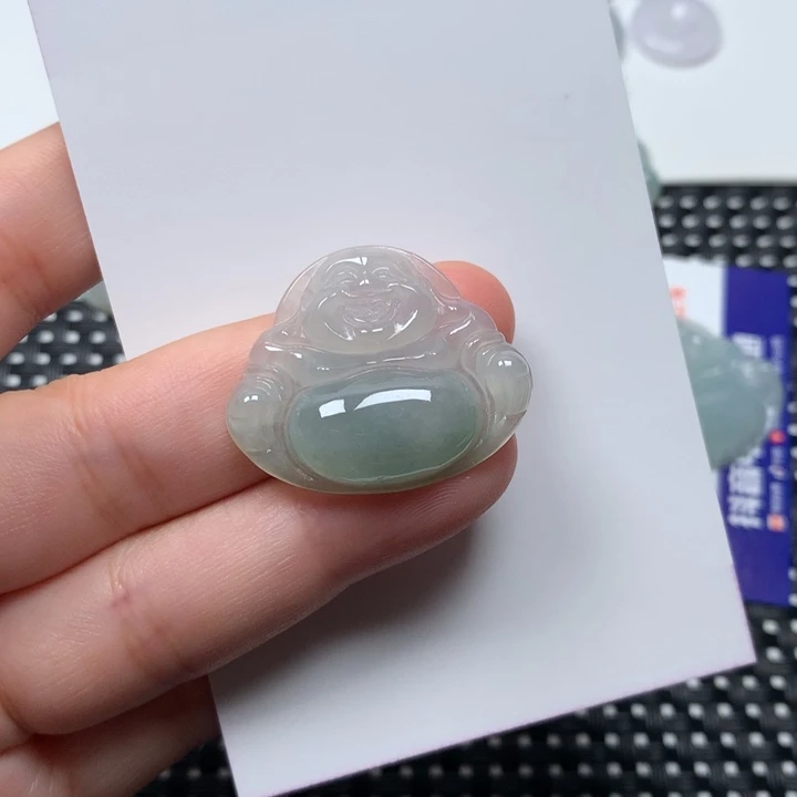 翡翠未镶嵌颈饰佛公