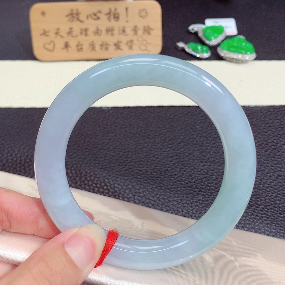 未镶嵌手镯翡翠429